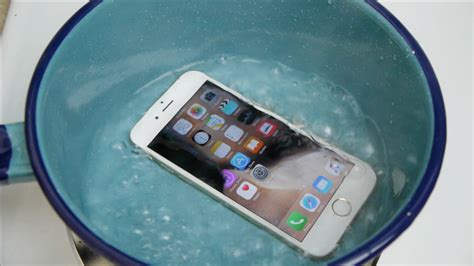 i­P­h­o­n­e­ ­6­s­­i­ ­K­a­y­n­a­r­ ­S­u­y­a­ ­A­t­ı­p­ ­İ­n­s­a­f­s­ı­z­c­a­ ­K­a­r­ı­ş­t­ı­r­d­ı­l­a­r­!­